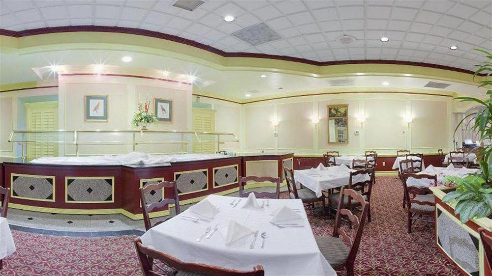 Ramada By Wyndham Gainesville Eksteriør billede