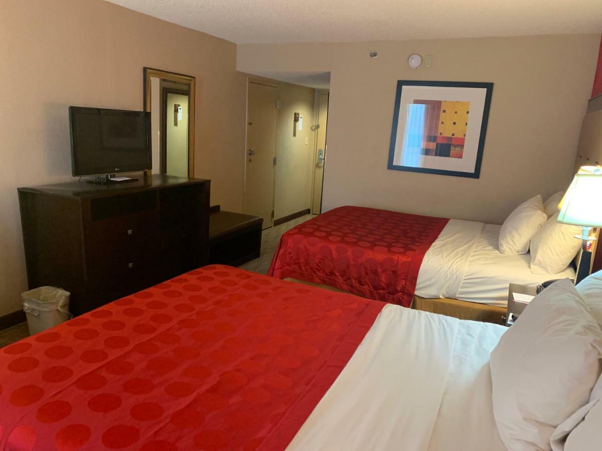 Ramada By Wyndham Gainesville Eksteriør billede